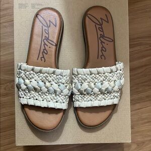 Zodiac Women's Cream Woven Sandals